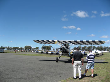 bi_plane_parked